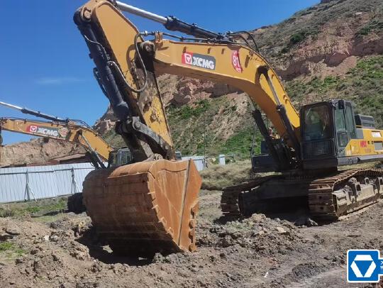 徐工XE550DK履帶式挖掘機