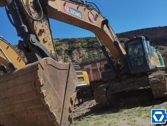 徐工XE550DK履帶式挖掘機