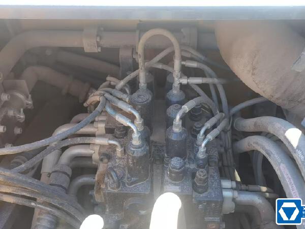 徐工XE550DK履帶式挖掘機