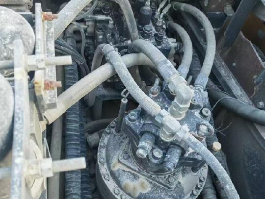 徐工XE600DK履带式挖掘机