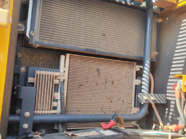 徐工XE310DA履帶式挖掘機