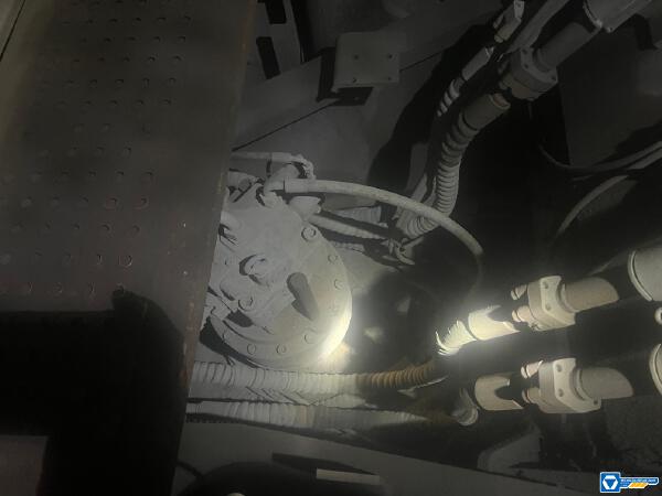 徐工XE270DK履带式挖掘机