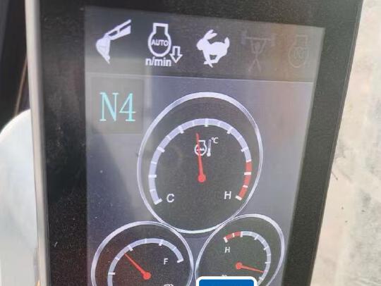 徐工XE270DK履帶式挖掘機(jī)