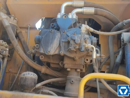 徐工XE550DK履帶式挖掘機