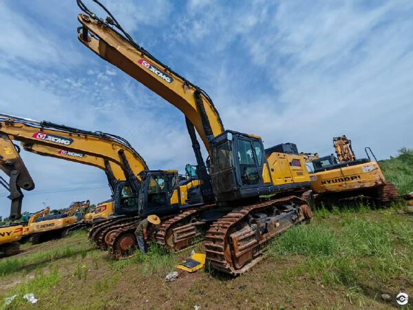 徐工XE690DK履带式挖掘机