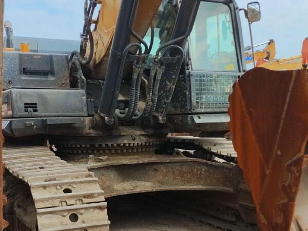 徐工XE490DK履帶式挖掘機