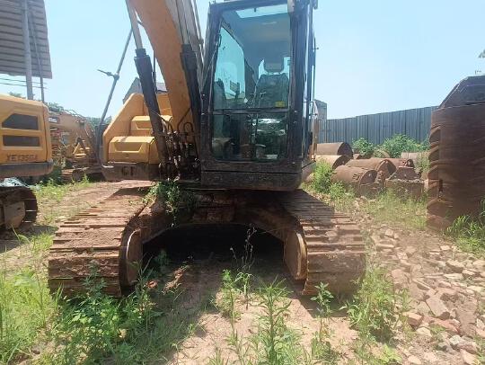 徐工XE135G履帶式挖掘機