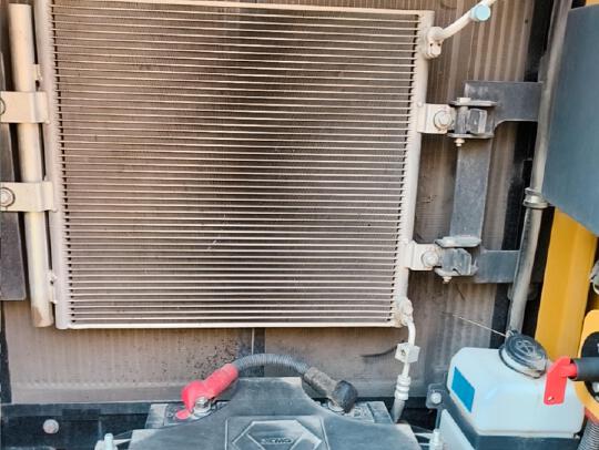 徐工XE135G履带式挖掘机