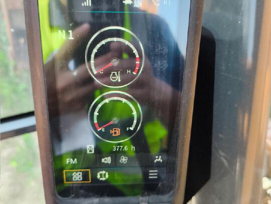 徐工XE135G履带式挖掘机