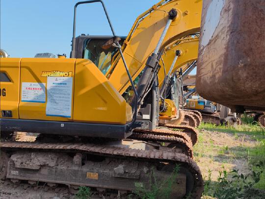 徐工XE135G履带式挖掘机