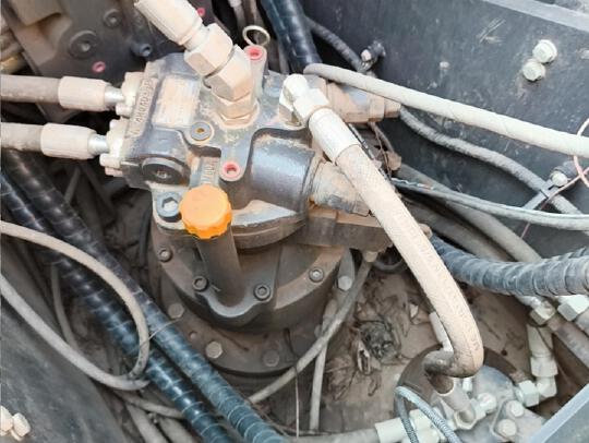 徐工XE135G履带式挖掘机