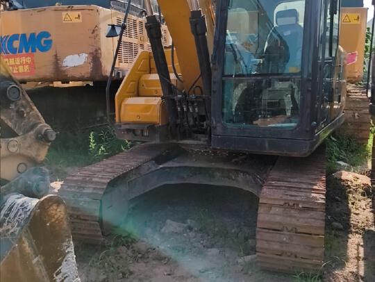 徐工XE135G履带式挖掘机