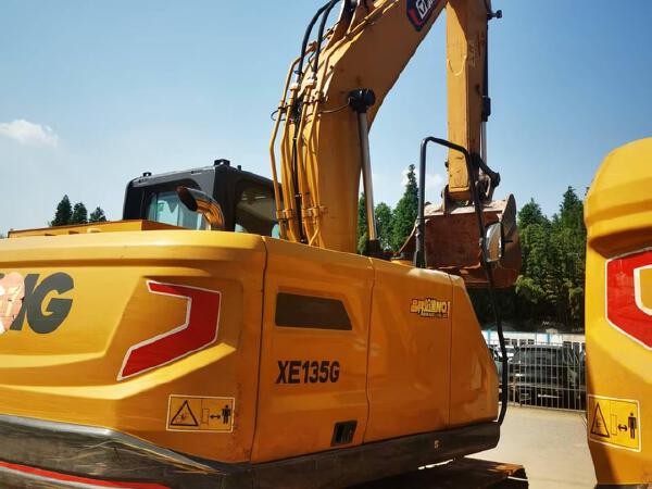 徐工XE135G履带式挖掘机