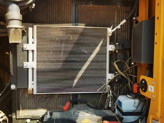 徐工XE135G履带式挖掘机