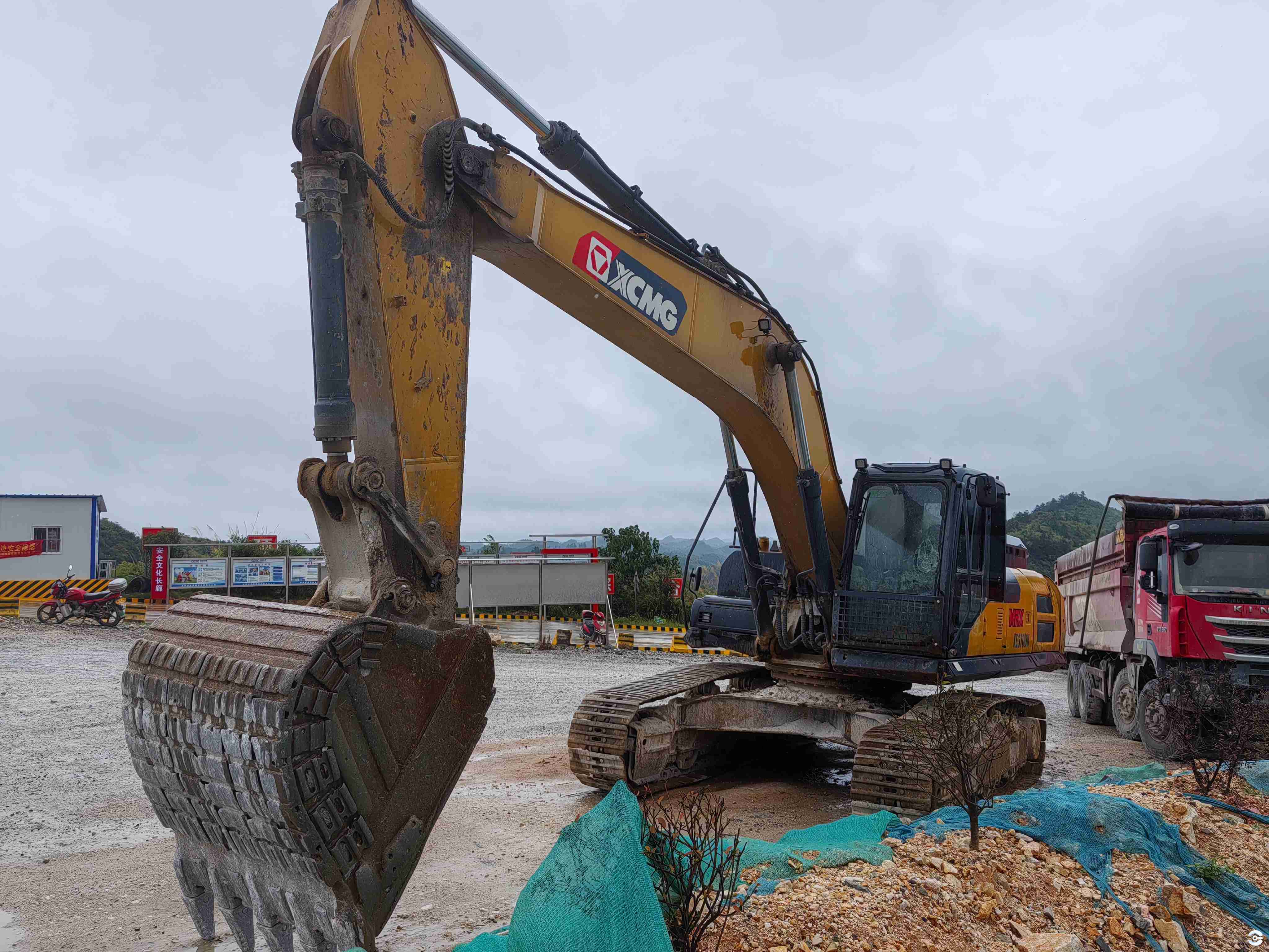 湖南徐工二手履带式挖掘机