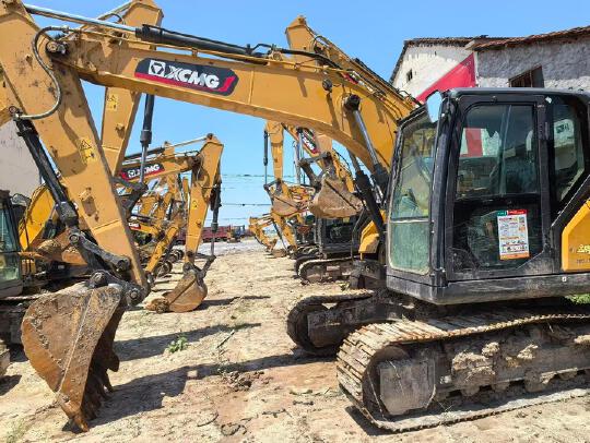 徐工XE135G履帶式挖掘機