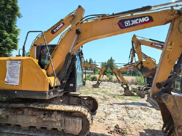 徐工XE135G履帶式挖掘機