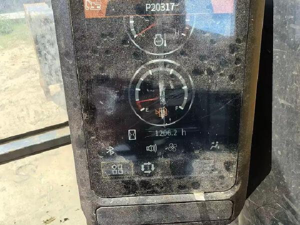 徐工XE135G履帶式挖掘機