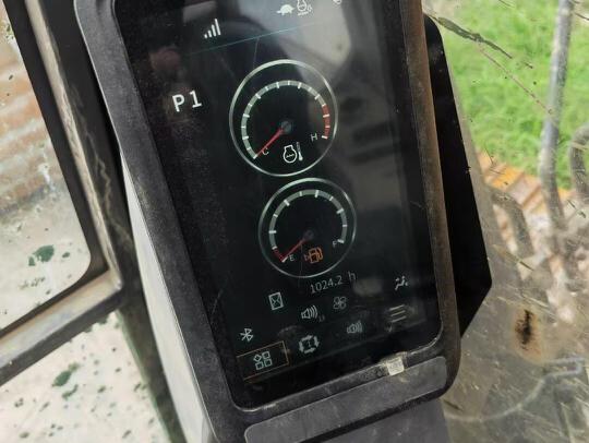 徐工XE135G履帶式挖掘機