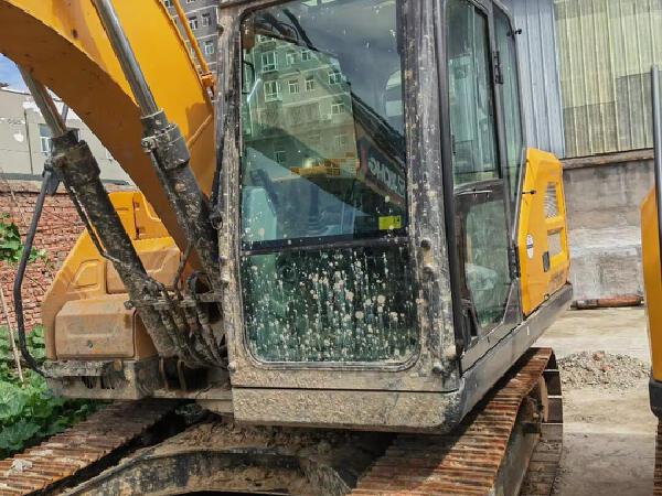 徐工XE135G履帶式挖掘機