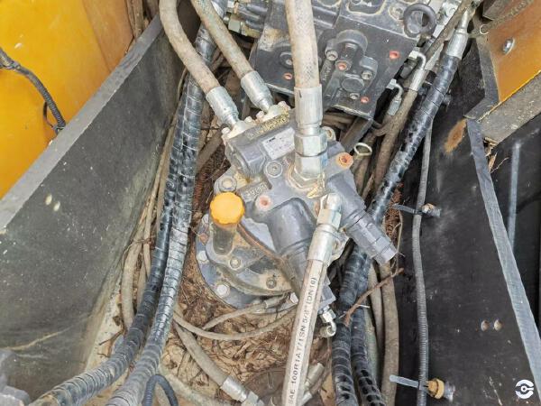 徐工XE135G履帶式挖掘機