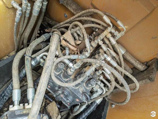 徐工XE135G履帶式挖掘機