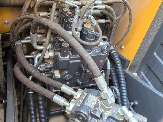 徐工XE135G履帶式挖掘機(jī)