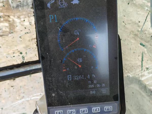 徐工XE205DA履帶式挖掘機