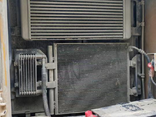 徐工XE205DA履帶式挖掘機