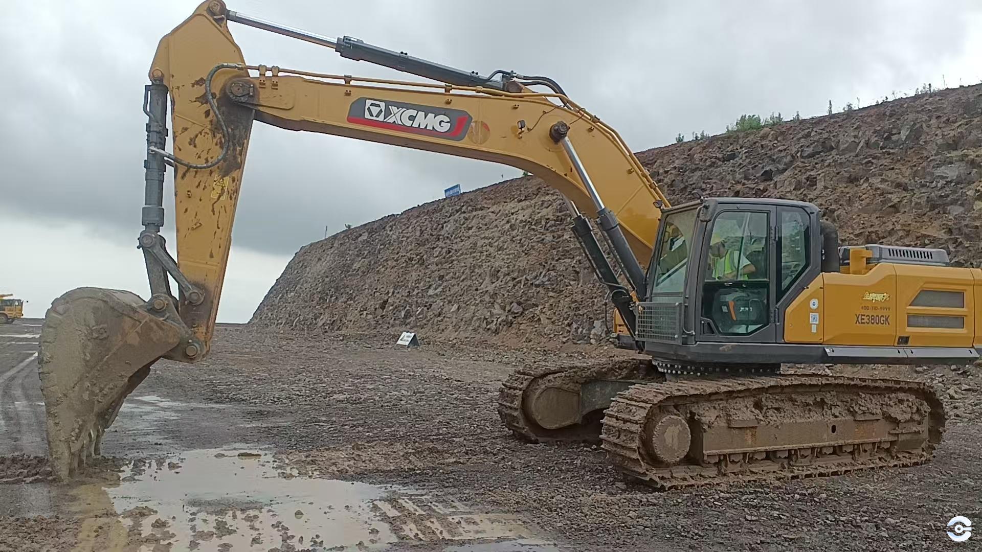 徐工XE380GK履带式挖掘机