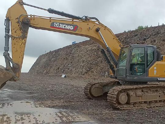 徐工XE380GK履带式挖掘机