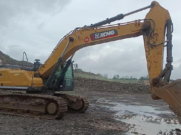徐工XE380GK履带式挖掘机
