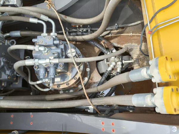 徐工XE380GK履帶式挖掘機