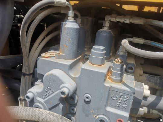 徐工XE690DK履带式挖掘机