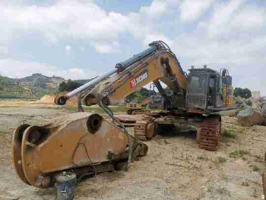 徐工XE690DK履帶式挖掘機(jī)