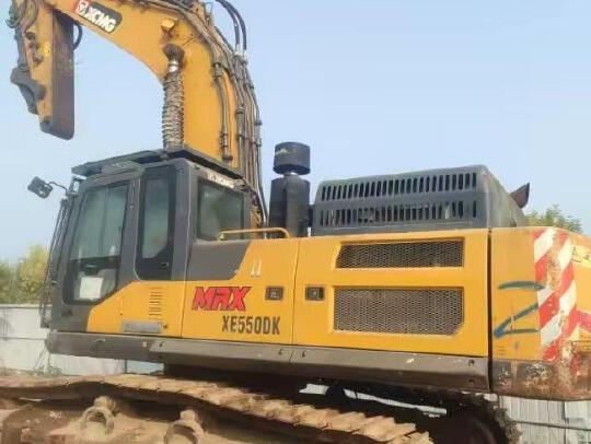 徐工XE550DK履帶式挖掘機