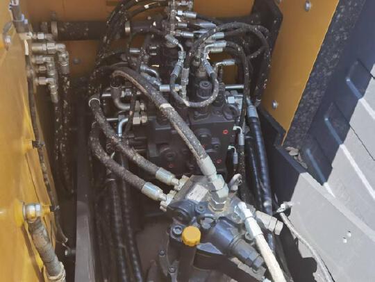 徐工XE135G履帶式挖掘機