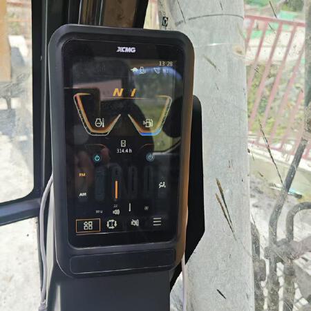 徐工XE135G履带式挖掘机