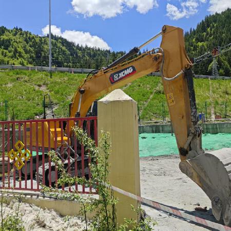 徐工XE135G履带式挖掘机