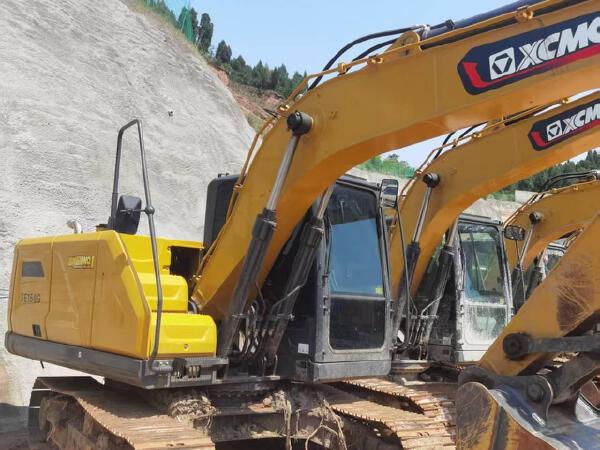 徐工XE135G履带式挖掘机