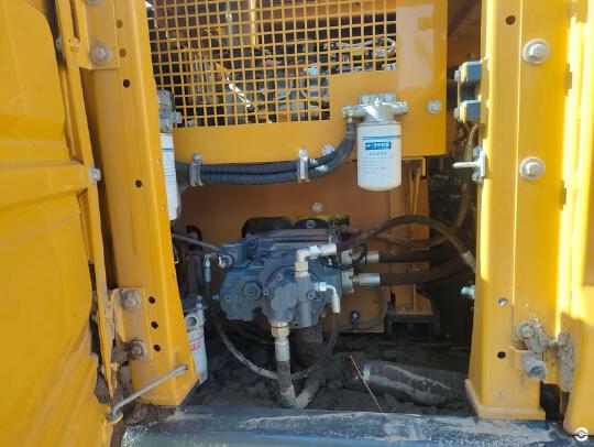 徐工XE135G履帶式挖掘機