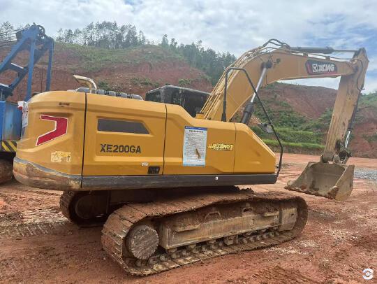 徐工XE200GA履带式挖掘机