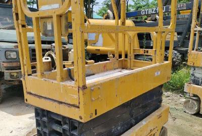 徐工GTJZ0607剪叉式高空作業(yè)平臺(tái)