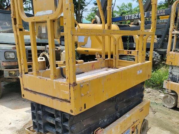 徐工GTJZ0607剪叉式高空作業(yè)平臺