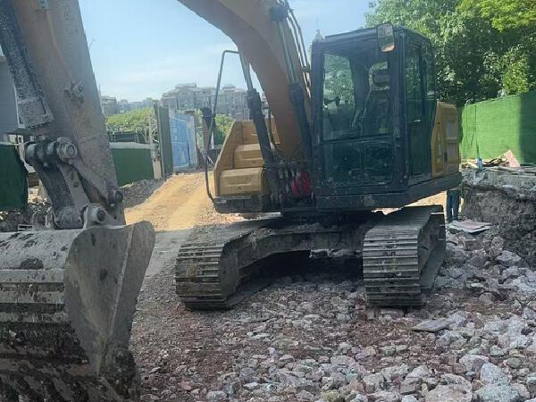 徐工XE135G履帶式挖掘機