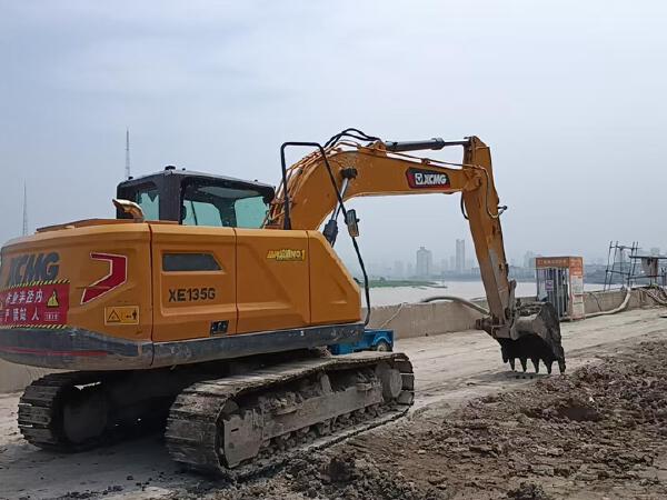 徐工XE135G履帶式挖掘機