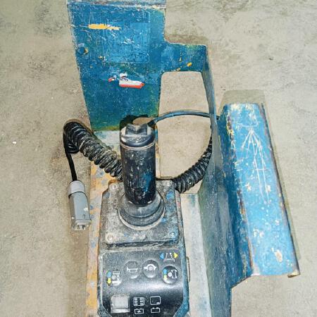 徐工GTJZ1212剪叉式高空作业平台