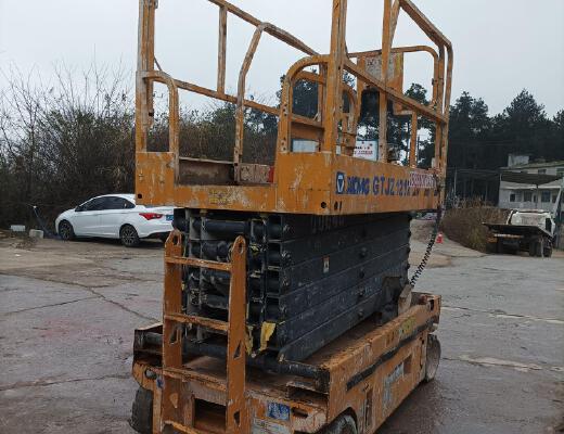 徐工GTJZ1212剪叉式高空作业平台