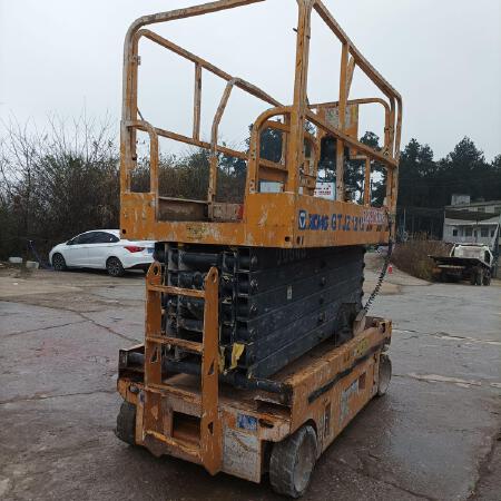 徐工GTJZ1212剪叉式高空作业平台