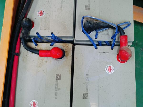 徐工GTJZ1412剪叉式高空作業(yè)平臺